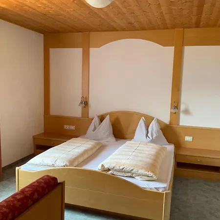 Bed & Breakfast Garni Rika *